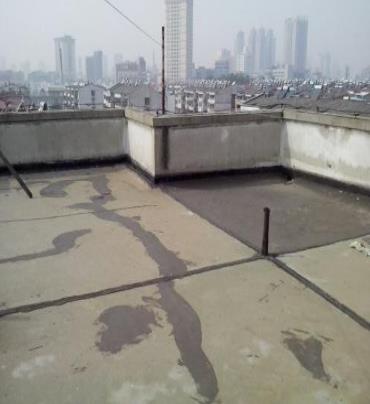 普兰漏水维修 楼顶漏水是什么原因，楼顶漏水维修方法是什么?